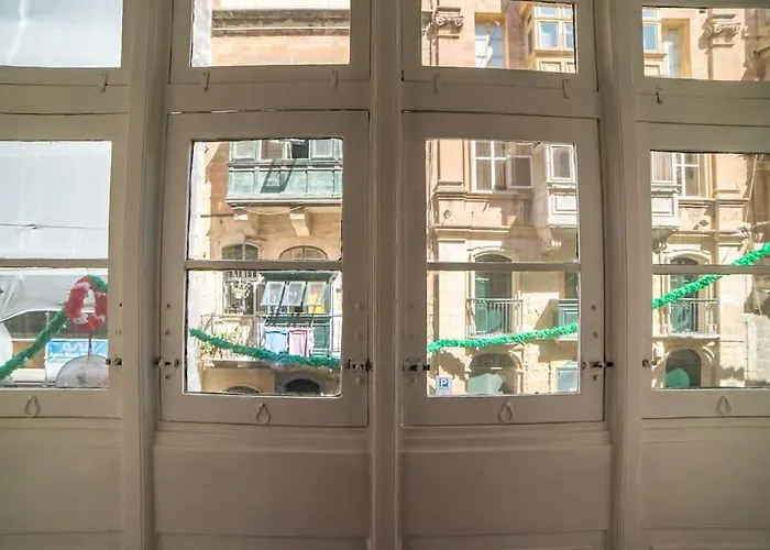 Juliana's Unique Townhouse By Vallettastay