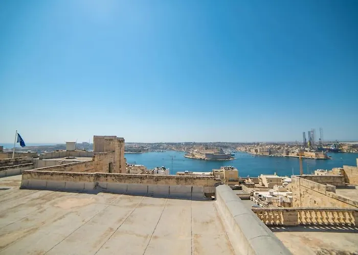 Juliana's Unique Townhouse By Vallettastay Valletta